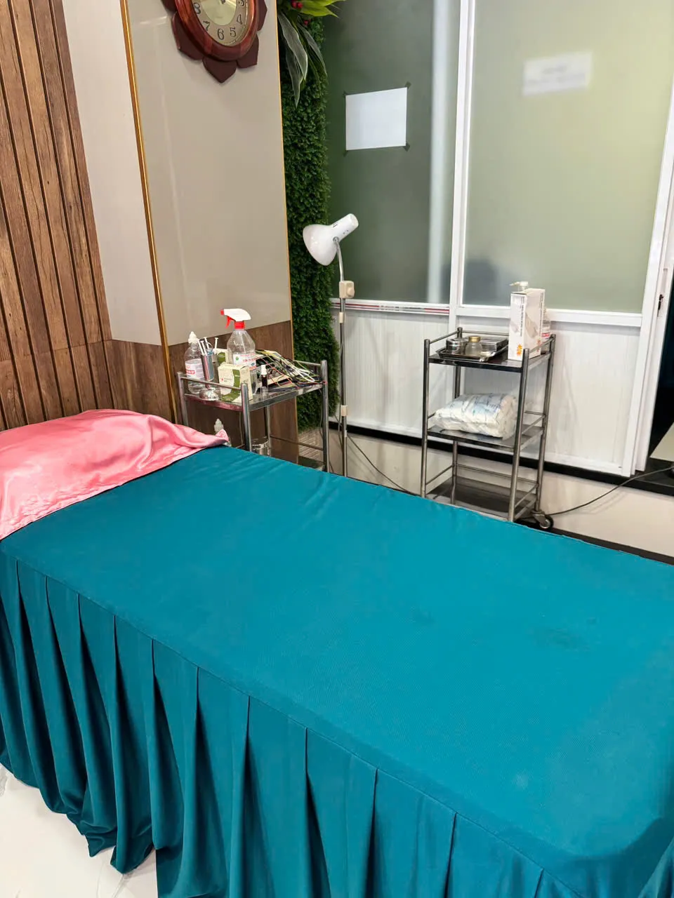 Phòng Chẩn trị YHCT Thái Y Viện